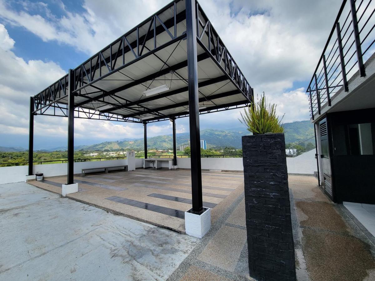 En El Norte De Armenia, En La Via A Salento Y Filandia Con Parqueadero De Carro Apartment *