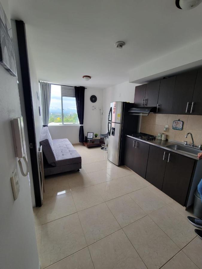 Apartment En El Norte De Armenia, En La Via A Salento Y Filandia Con Parqueadero De Carro *